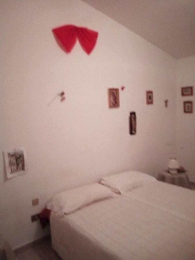 Sperone Hotell Mandra Capreria Exteriör bild