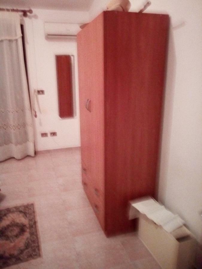 Sperone Hotell Mandra Capreria Exteriör bild